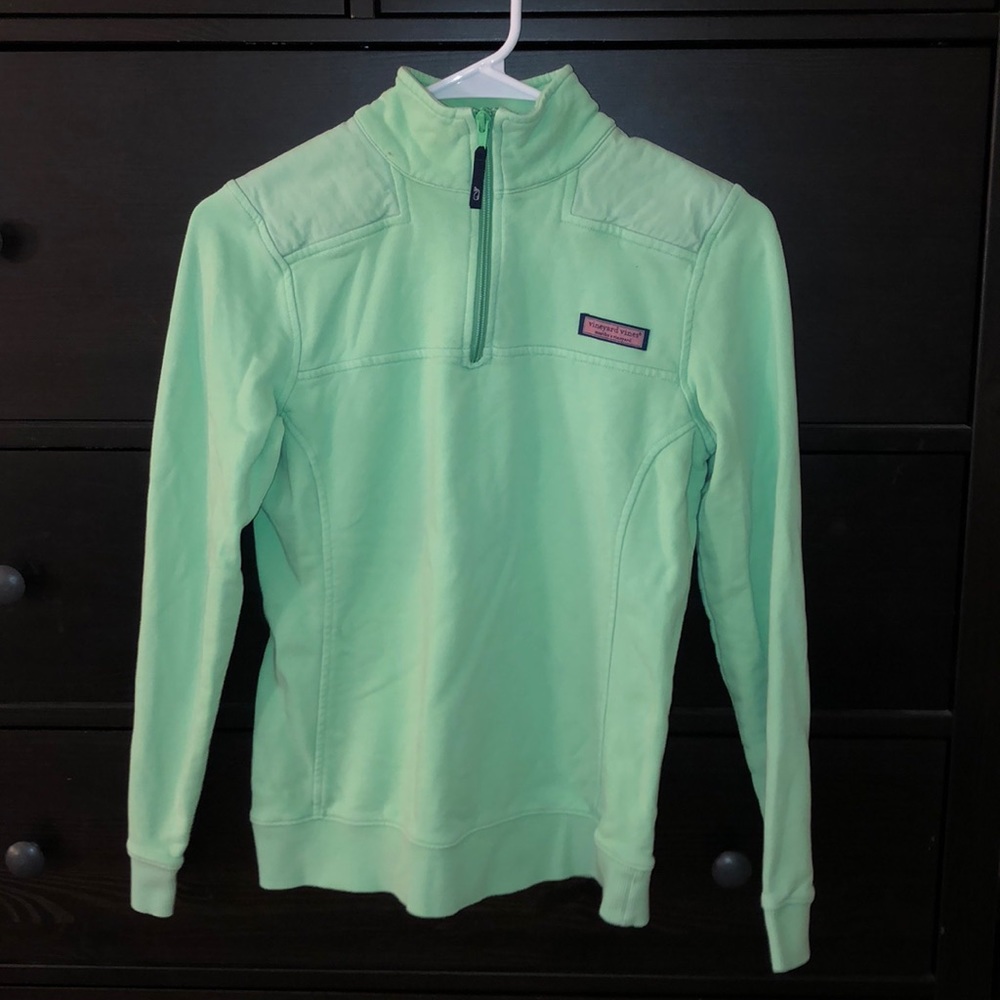 RARE Vibrant Green Vineyard Vines Shep Shirt